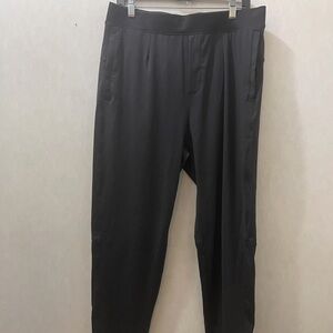 Women’s black pants XL